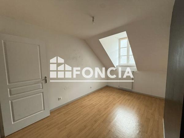 Location Appartement 3 pièces 80 m² - 14 RUE DE LA PAIX Charleville Mezieres 08000