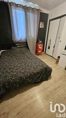 Maison à vendre 6 pièces 159 m² Saint-Saturnin-lès-Avignon