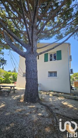 Maison à vendre 6 pièces 159 m² Saint-Saturnin-lès-Avignon