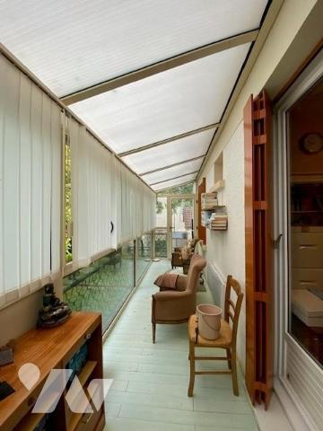 BERRU, sur une parcelle de 771 m², maison avec piscine et garage indépendant