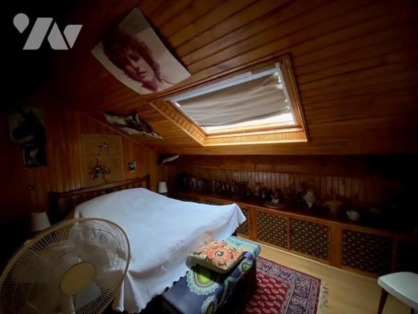 BERRU, sur une parcelle de 771 m², maison avec piscine et garage indépendant