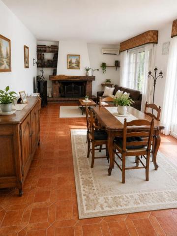 Maison BOULOURIS- SAINT-RAPHAEL 7 pièce(s) 184 m2