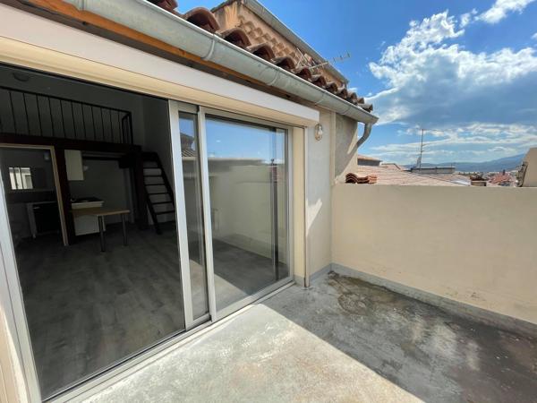 Studio avec terrasse et mezzanine