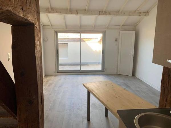 Studio avec terrasse et mezzanine