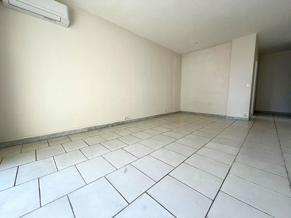 Grand Studio 32m² Vespins