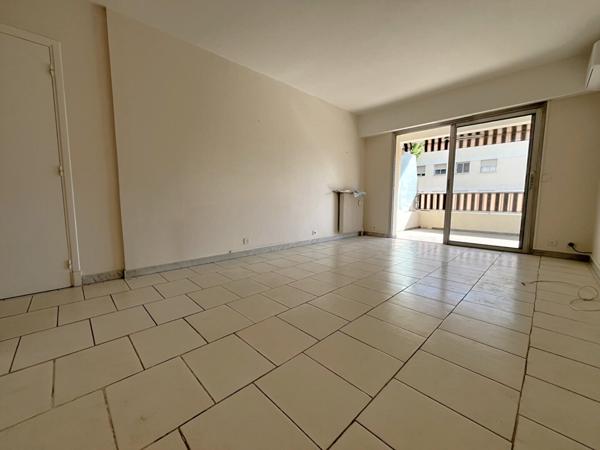 Grand Studio 32m² Vespins