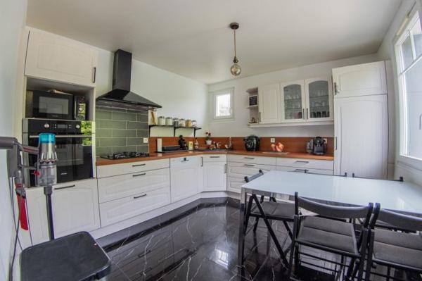 (78) Triel-sur-Seine - Maison individuelle de 5 pièces (3 chambres) de 95 m²