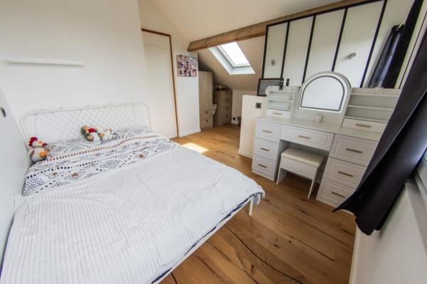 (78) Triel-sur-Seine - Maison individuelle de 5 pièces (3 chambres) de 95 m²