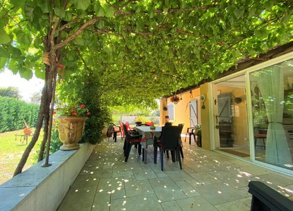 Maison à vendre    4 pièces •  Carpentras