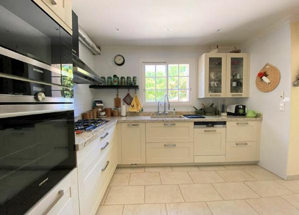 Maison à vendre    4 pièces •  Carpentras