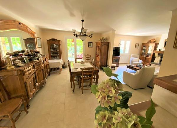 Maison à vendre    4 pièces •  Carpentras