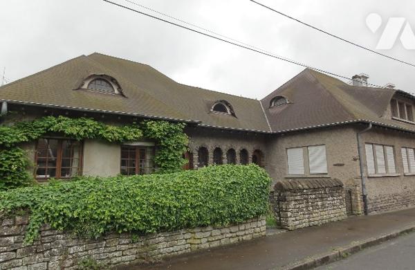 LONGUYON - MAISON INDIVIDUELLE 10 PIECES 270 M²