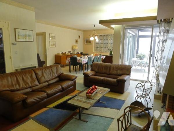 LONGUYON - MAISON INDIVIDUELLE 10 PIECES 270 M²