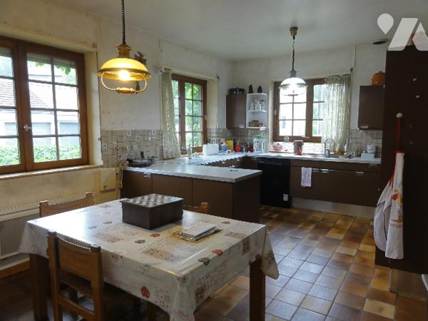 LONGUYON - MAISON INDIVIDUELLE 10 PIECES 270 M²