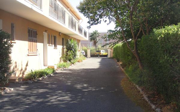 Appartement à vendre    2 pièces • 43,27 m2 Fréjus