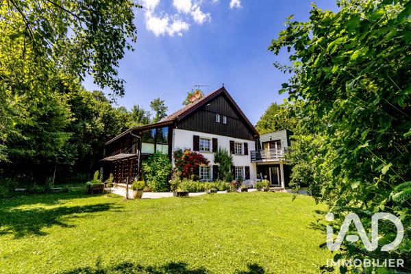 Immeuble à vendre 805 m² Le Luhier