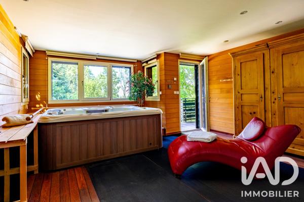 Immeuble à vendre 805 m² Le Luhier