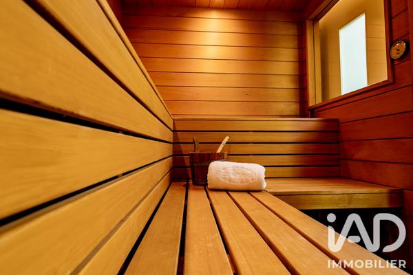 Immeuble à vendre 805 m² Le Luhier