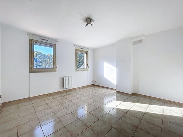 A vendre : appartement T3 de (_m2 Sainte-Anne 13008 Marseille