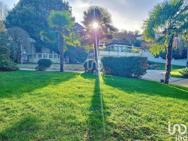 Maison à vendre 14 pièces 600 m² Louveciennes