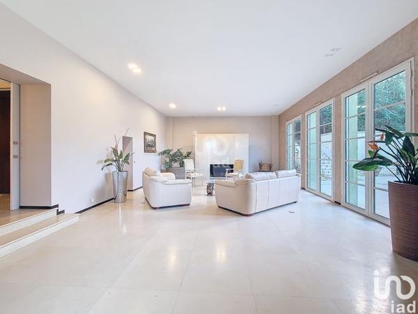 Maison à vendre 14 pièces 600 m² Louveciennes