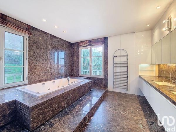 Maison à vendre 14 pièces 600 m² Louveciennes