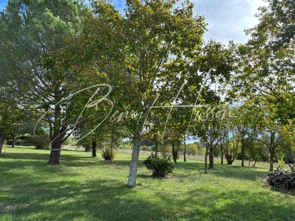 Maison contemporaine T5 avec piscine sur 2966m² de terrain