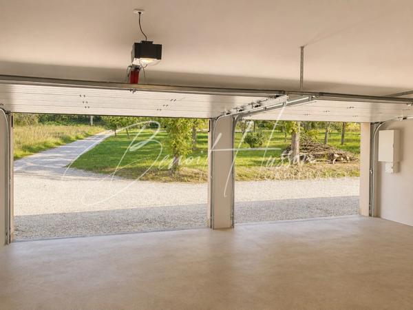 Maison contemporaine T5 avec piscine sur 2966m² de terrain