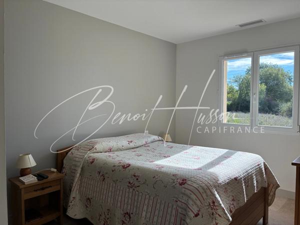 Maison contemporaine T5 avec piscine sur 2966m² de terrain