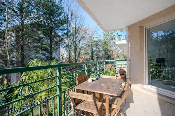LYON 5 – JOLIOT-CURIE | T2 48m2 AVEC TERRASSE, VUE PARC, GARAGE