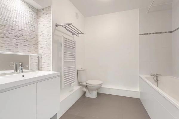 Vente                                                      Appartement
                        
                     3 pièces                      53 m2                     à Chaumes-en-Brie