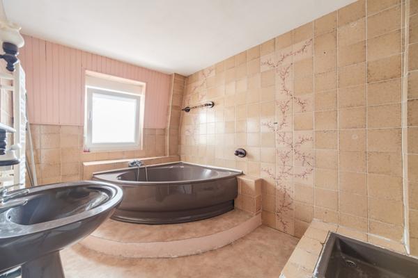 Mulhouse (68200) APPARTEMENT 3 CHAMBRES + UN GRENIER