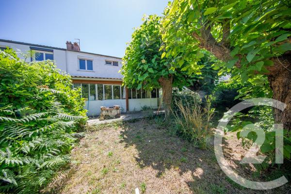 Maison à vendre  7 pièces - 157,04 m 2   ST MEDARD EN JALLES  - 33