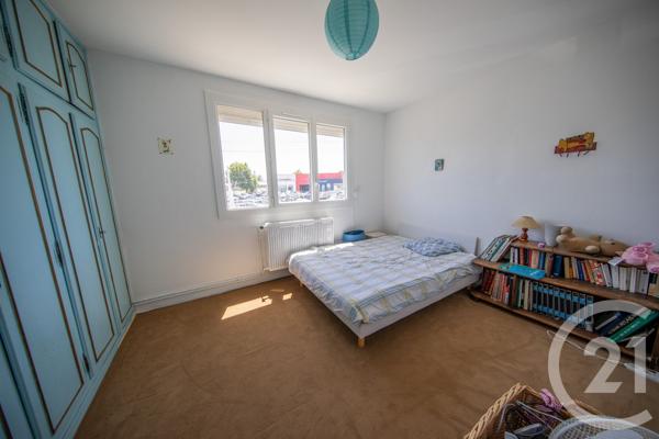Maison à vendre  7 pièces - 157,04 m 2   ST MEDARD EN JALLES  - 33