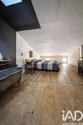 Maison à vendre 5 pièces 138 m² Saintes