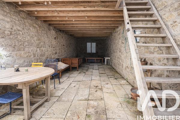 Maison à vendre 5 pièces 138 m² Saintes