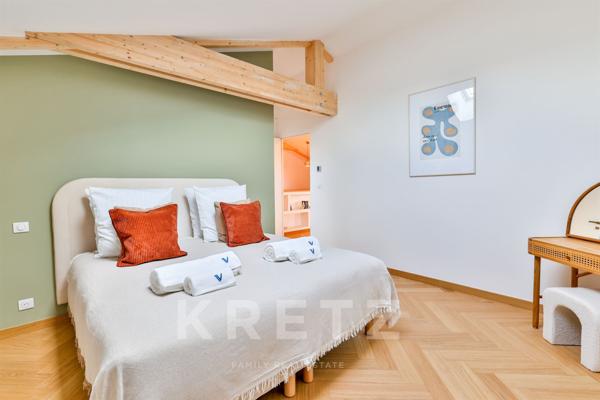 Une villa iconique dans l’esprit 70’s, entre mer et confort