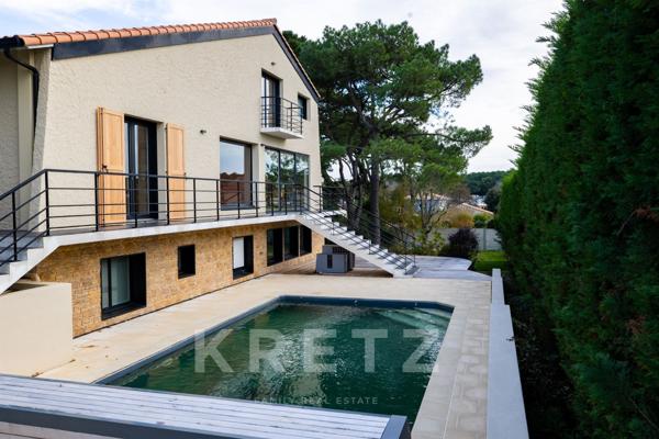 Une villa iconique dans l’esprit 70’s, entre mer et confort