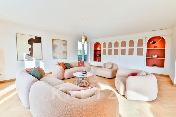 Une villa iconique dans l’esprit 70’s, entre mer et confort