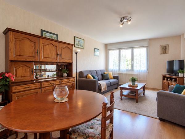 Appartement au rez de chaussé sur St Pierre des Corps proximité immédiate des commerces, Fil Bleu, Gare TGV, écoles, collège et de Tours