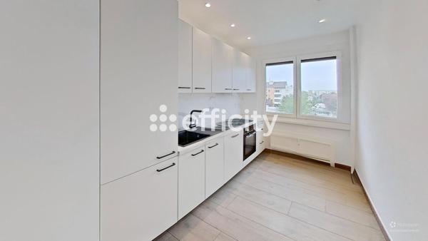 Appartement
         2 pièces
        - 43 m² 210 000 € *