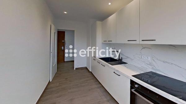 Appartement
         2 pièces
        - 43 m² 210 000 € *