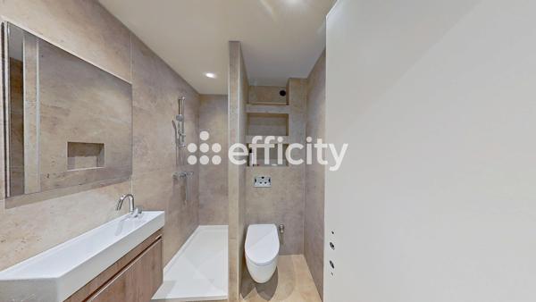Appartement
         2 pièces
        - 43 m² 210 000 € *