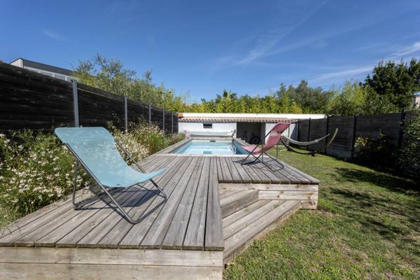 MAISON 127M² 3 CHAMBRES + 1 BUREAU ET GRAND JARDIN AVEC PISCINE