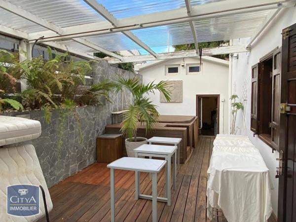 Maison à vendre 4 pièces 195m² Saint-Denis (97400)