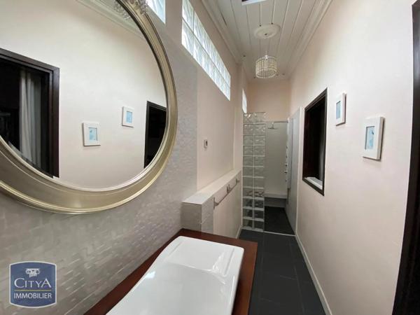Maison à vendre 4 pièces 195m² Saint-Denis (97400)