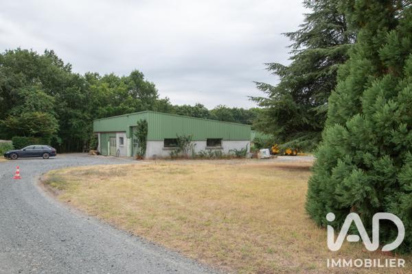 Maison à vendre 40 pièces 2 000 m² Châtillon-sur-Indre