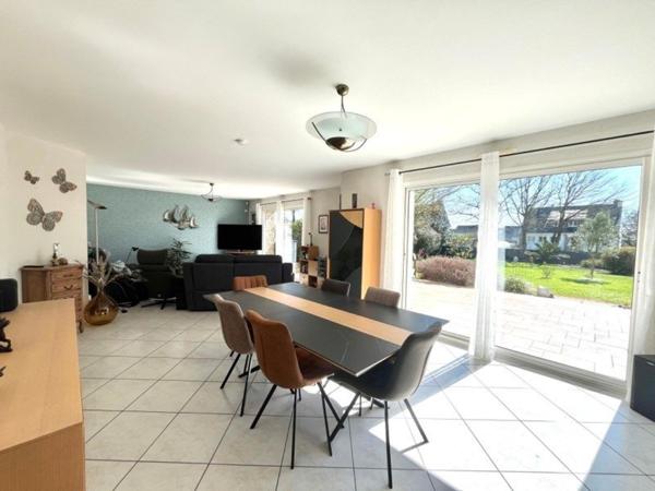 Belle propriété à 400m des commerces!