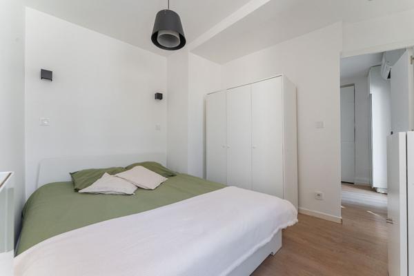 Bas de villa type 2 avec piscine / Trois Lucs