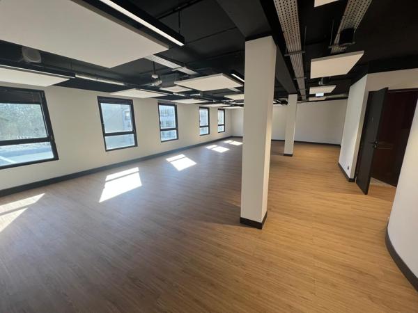 Bureaux à louer à Boulogne-Billancourt avec jardin et terrasses accessibles